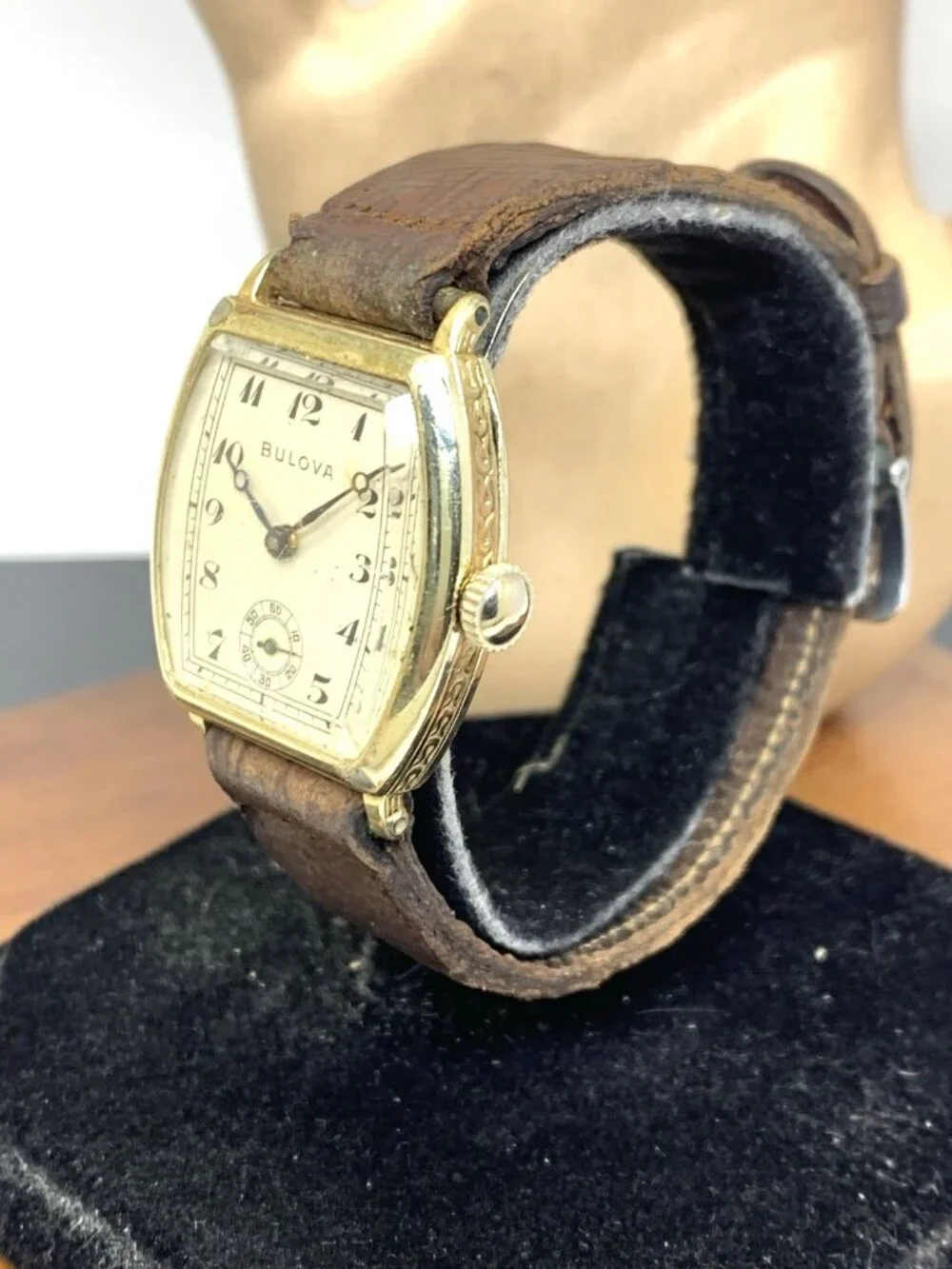 Bulova Men's Watch Vintage Waltham Manual Wind 14k Gold Filled Case Leather 28mm